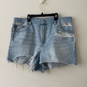 American Eagle Curvy 90s Boyfriend Short Light Wash Denim Size 18
